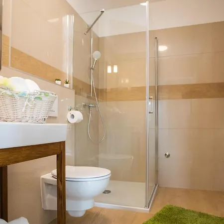 Navis - One Bedroom With Balcony *