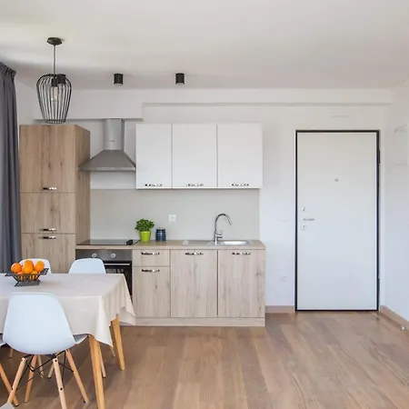 Navis - One Bedroom With Balcony *