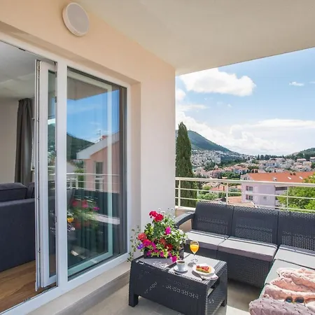 Appartement Navis - One Bedroom With Balcony